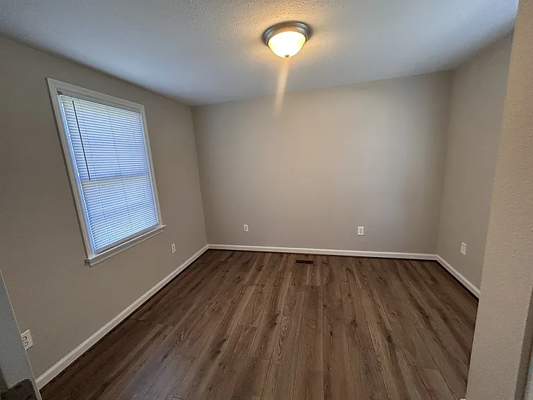 809 Paul St — Photo 13