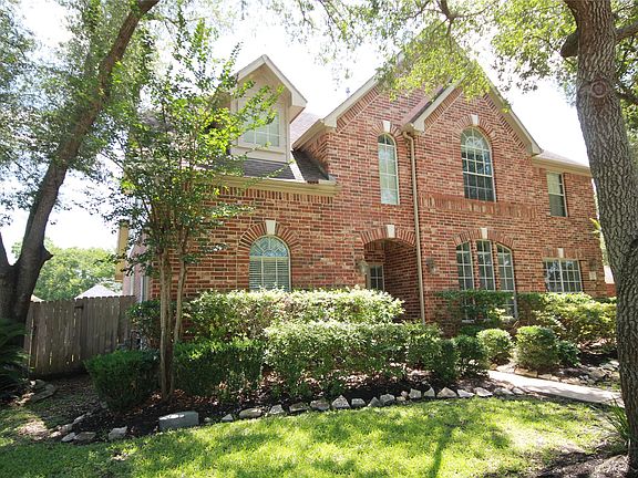 3rd image of 1504 Whispering Oaks Dr