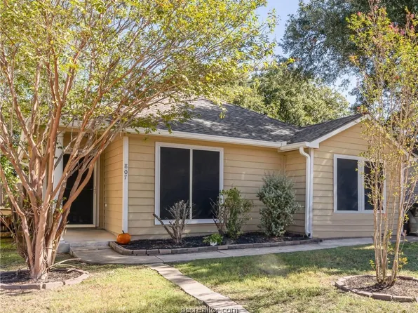 807 Pasler St, College Station, TX 77840