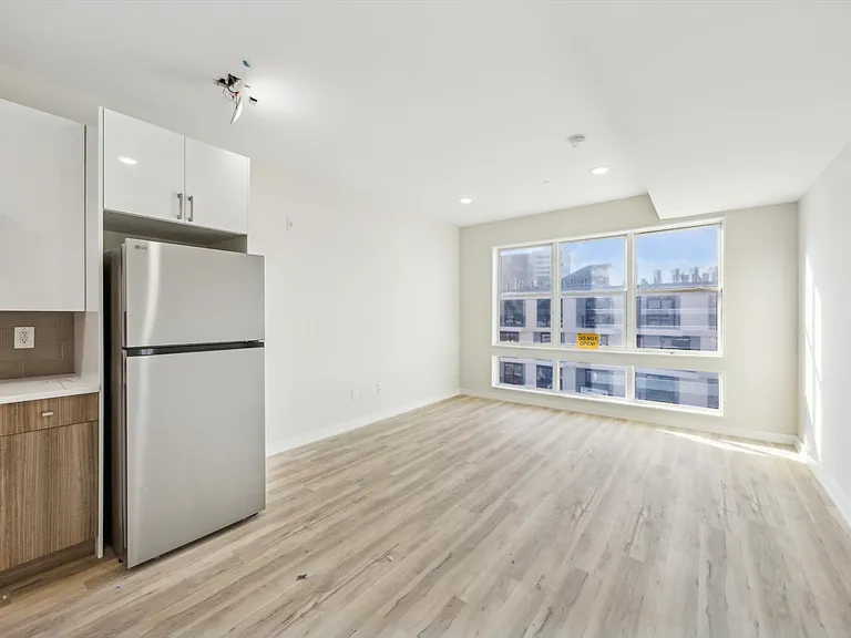 3729 Lancaster Ave #400 — Photo 1