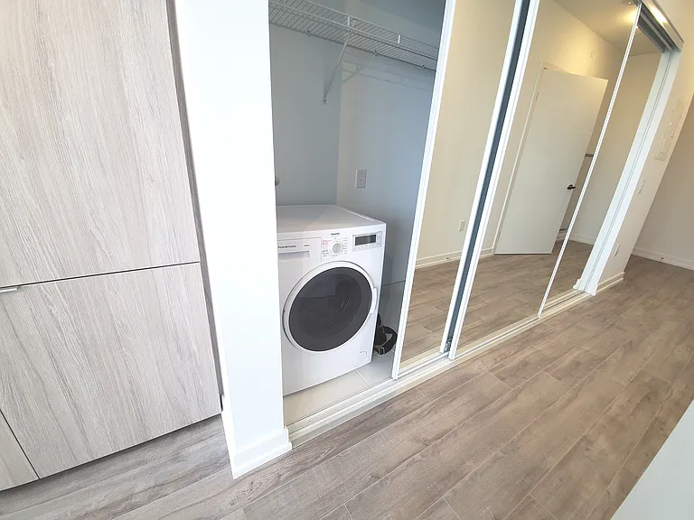 77 Shuter St #2607 — Photo 10