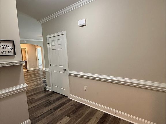 4th image of 288 Gallery Dr #303