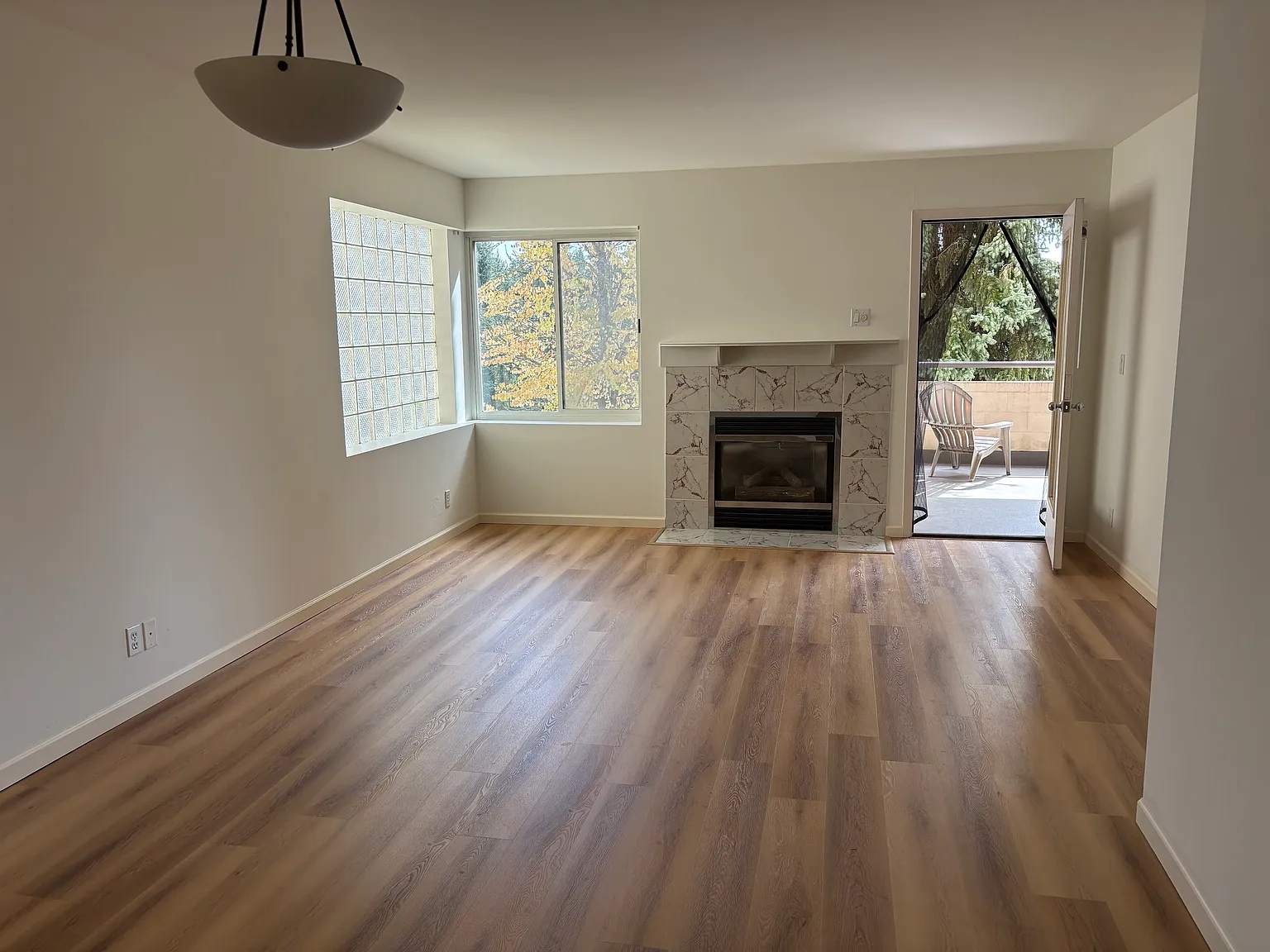 6665 W Burnside Rd — Photo 2