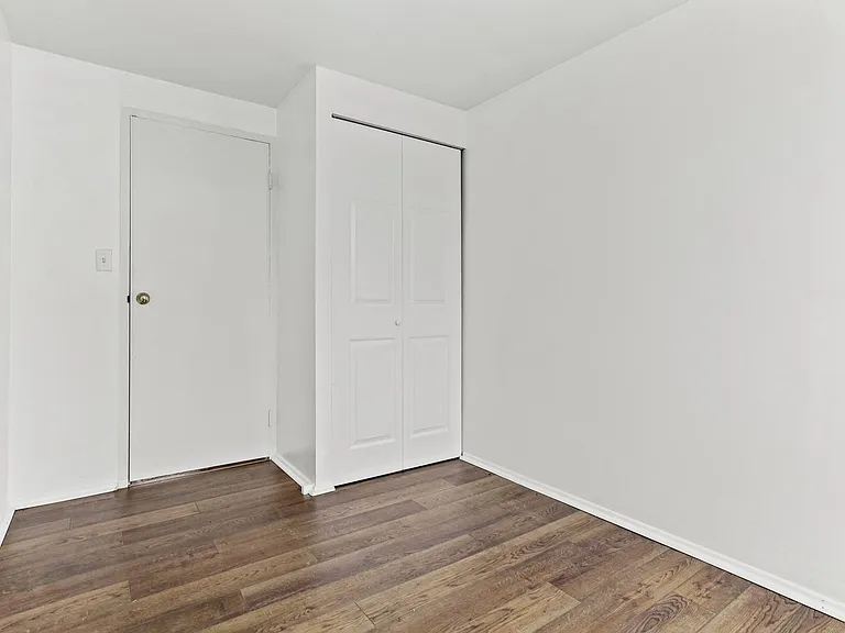 1615 Wycliffe Ave — Photo 13