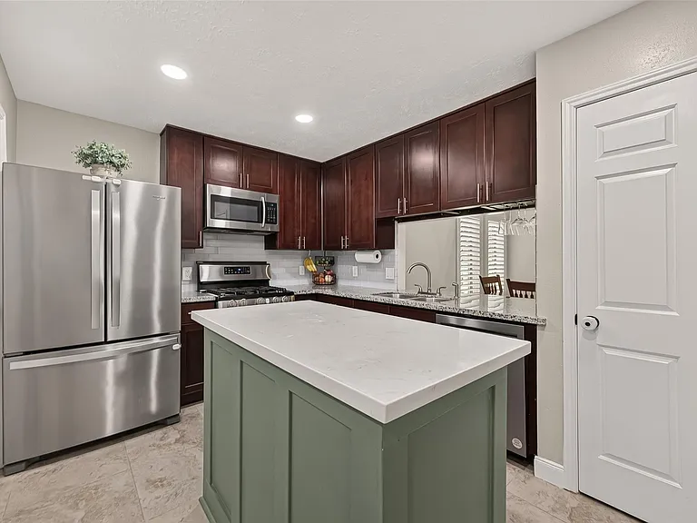 22939 Indian Ridge Dr — Photo 13