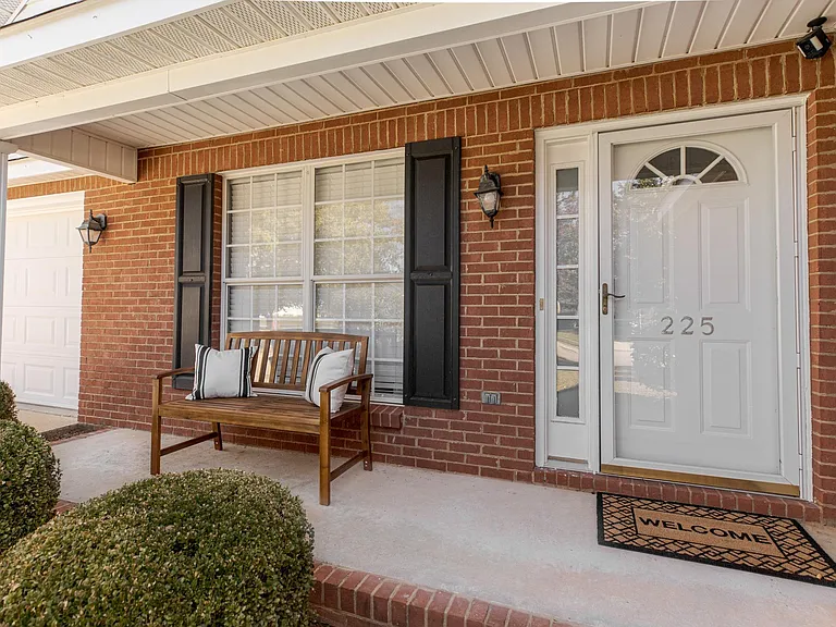 225 Stirling Bridge Dr — Photo 65