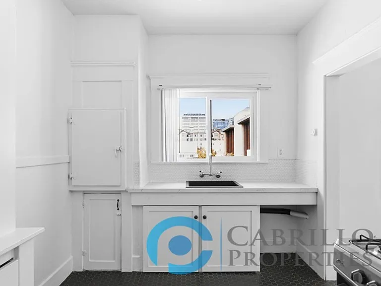 Casa Blanca Apartments — Photo 34