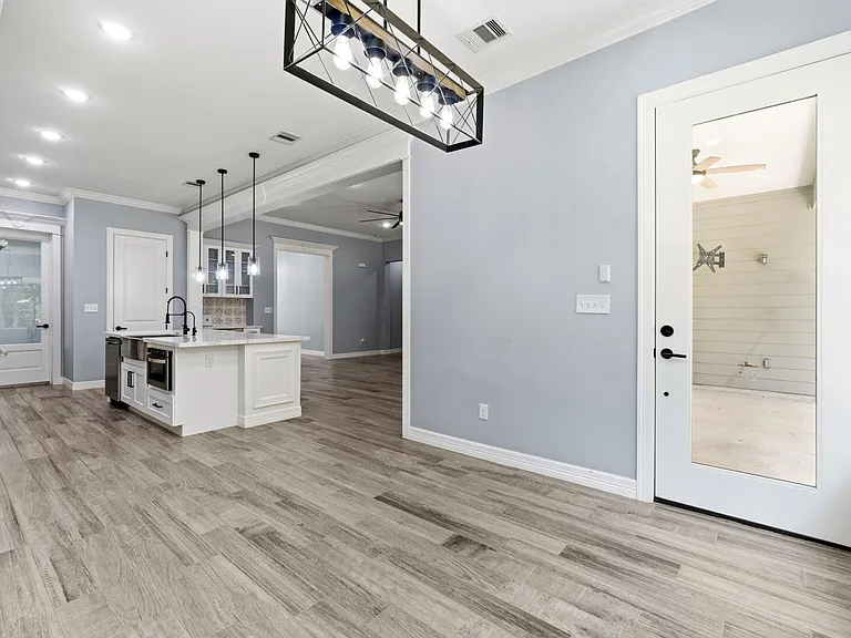91 Wyndemere Dr — Photo 14