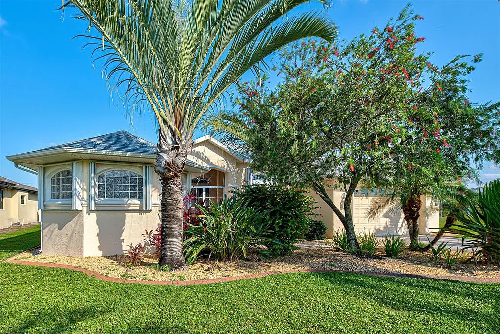 3 bed, 2.5 bath, 2477 sqft, $7,500 — Photo 1