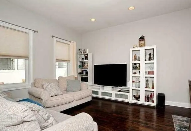 427 Monroe St — Photo 27