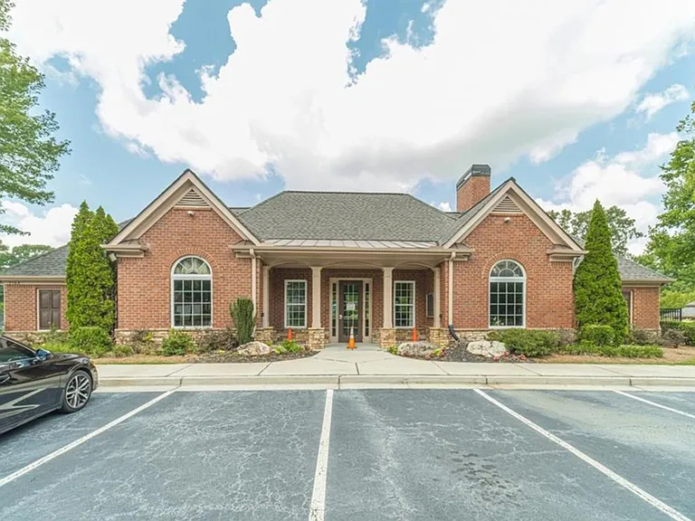 2440 Northmont Pkwy — Photo 45