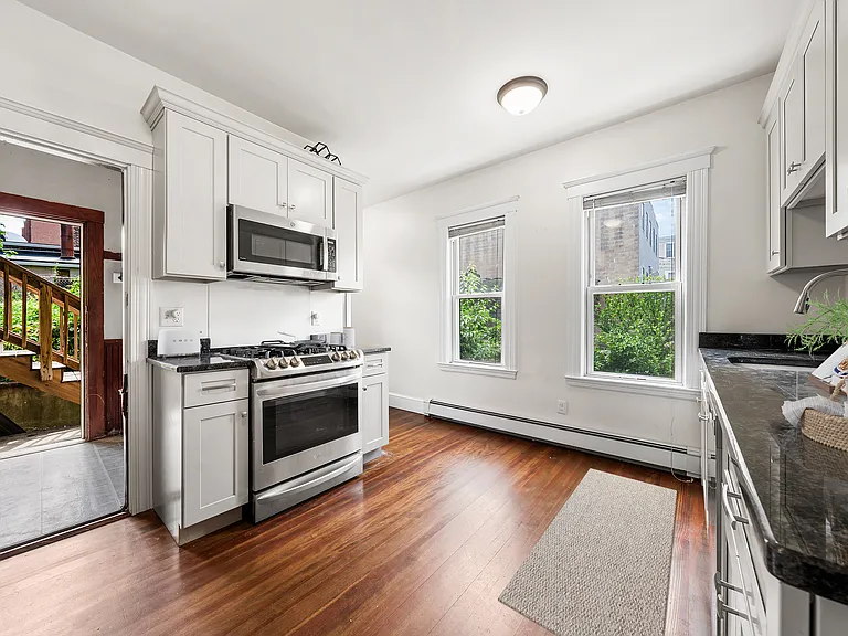 5 Douglas Ave #1 — Photo 5