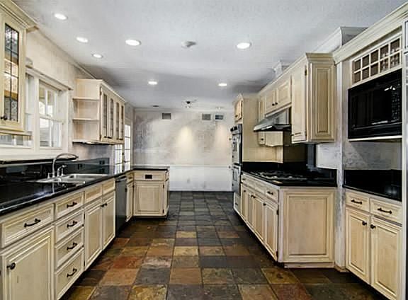 5th image of 6623 Stefani Dr