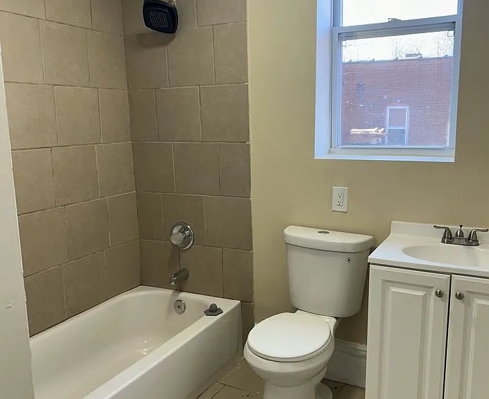 2918-2920 Keokuk St #1 — Photo 7
