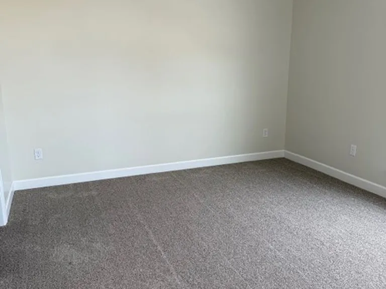 Brand New - War Eagle Apartments in the River Point District — Photo 47