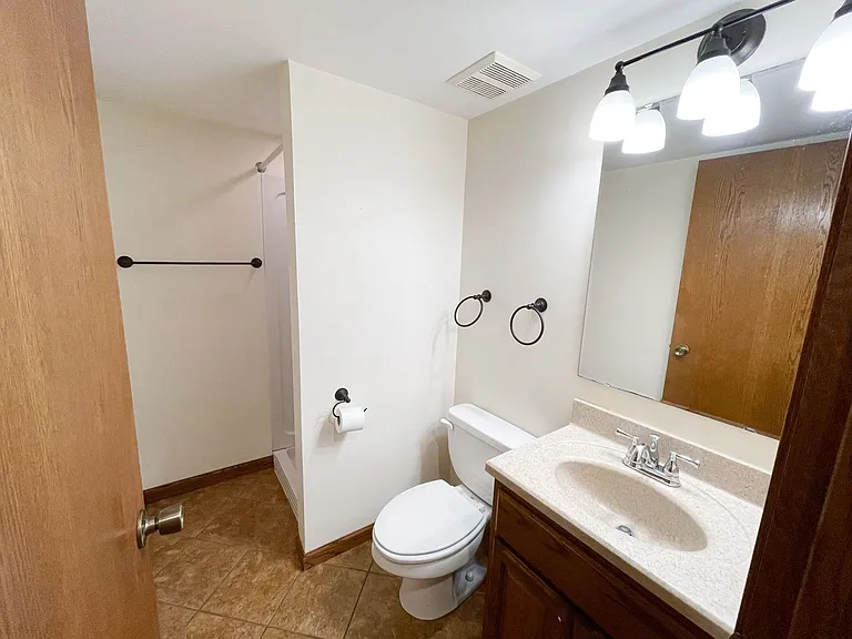 2820 Warner Ln — Photo 17