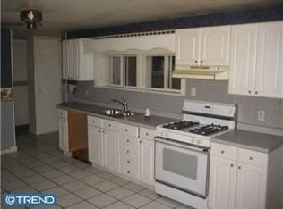 2970 Davis Rd, Barrington, NJ 08007