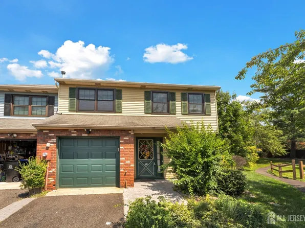 17 Walton Ct, East Brunswick, NJ 08816