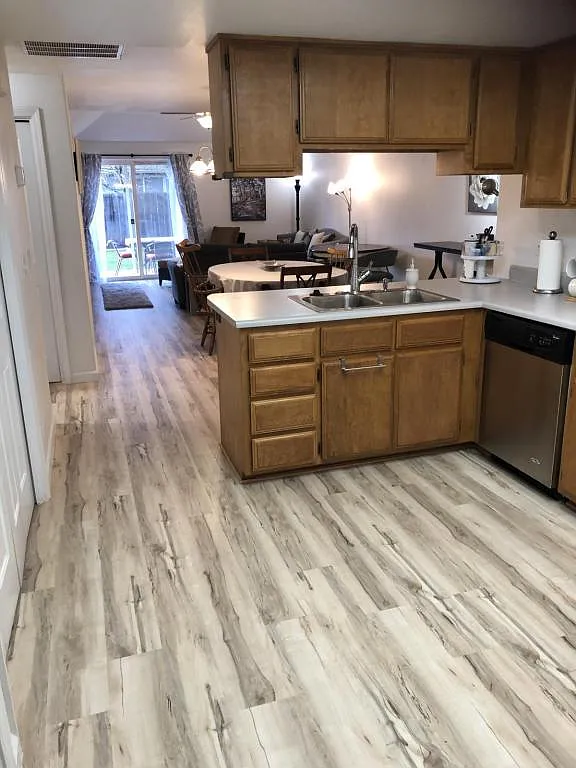 525 Primrose Drive — Photo 2