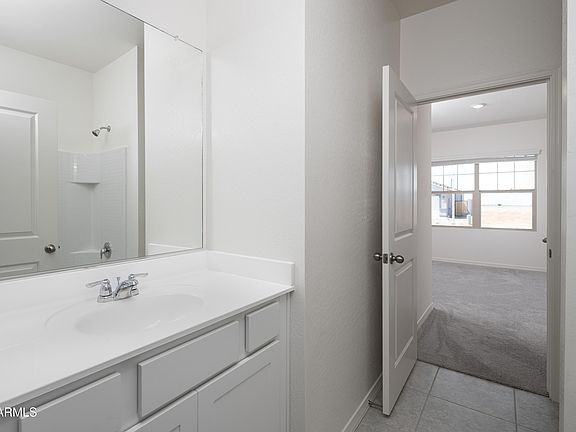 3rd image of 24189 W HUNTINGTON Drive