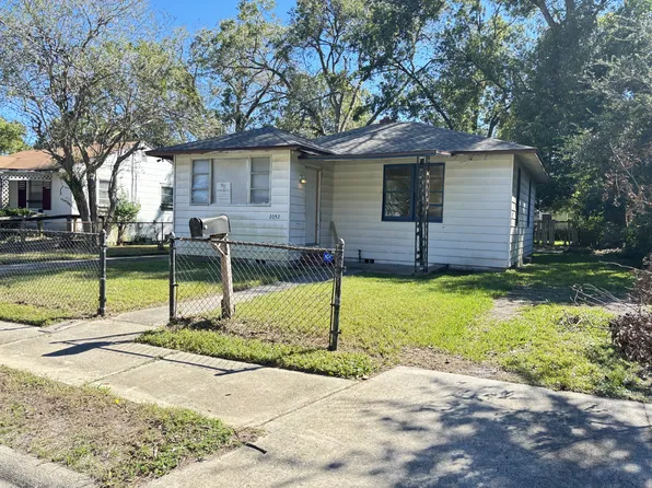 2052 W 16th St, Jacksonville, FL 32209