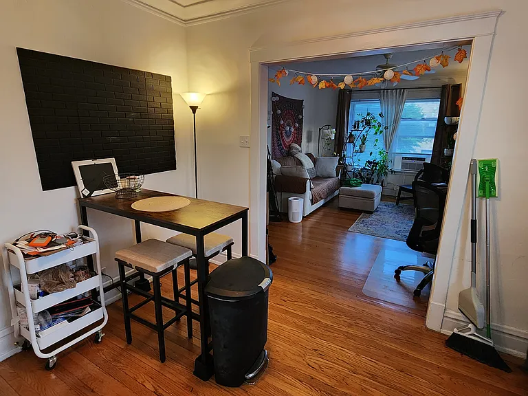 2010 W Leland Ave #3 — Photo 9