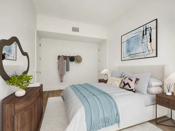 19 Rockwell Place image 2 of 20