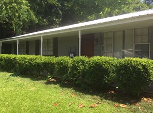 104 Westover Dr, Vicksburg, MS 39180