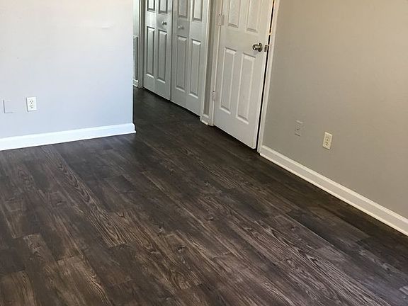 4th image of 607 Chickadee Dr APT 4