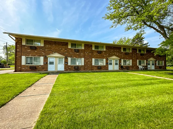 Williamsburg Square, 1824 Cooper Foster Park Rd #12208240, Lorain, OH 44053