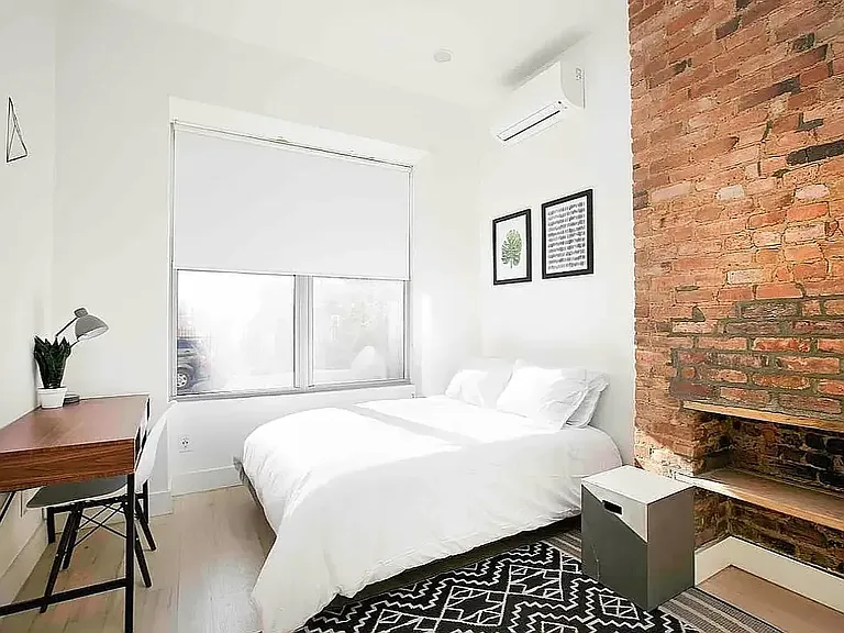 157 Wilson Ave #1R — Photo 3