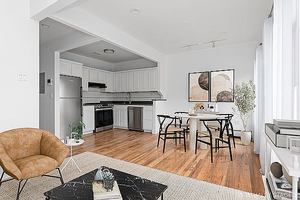 1st image of 479 Atlantic Ave APT 3