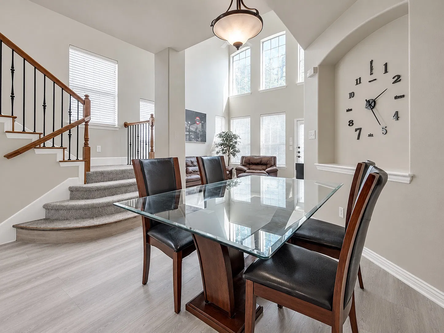4 bed, 1969 sqft, $2,750 — Photo 4