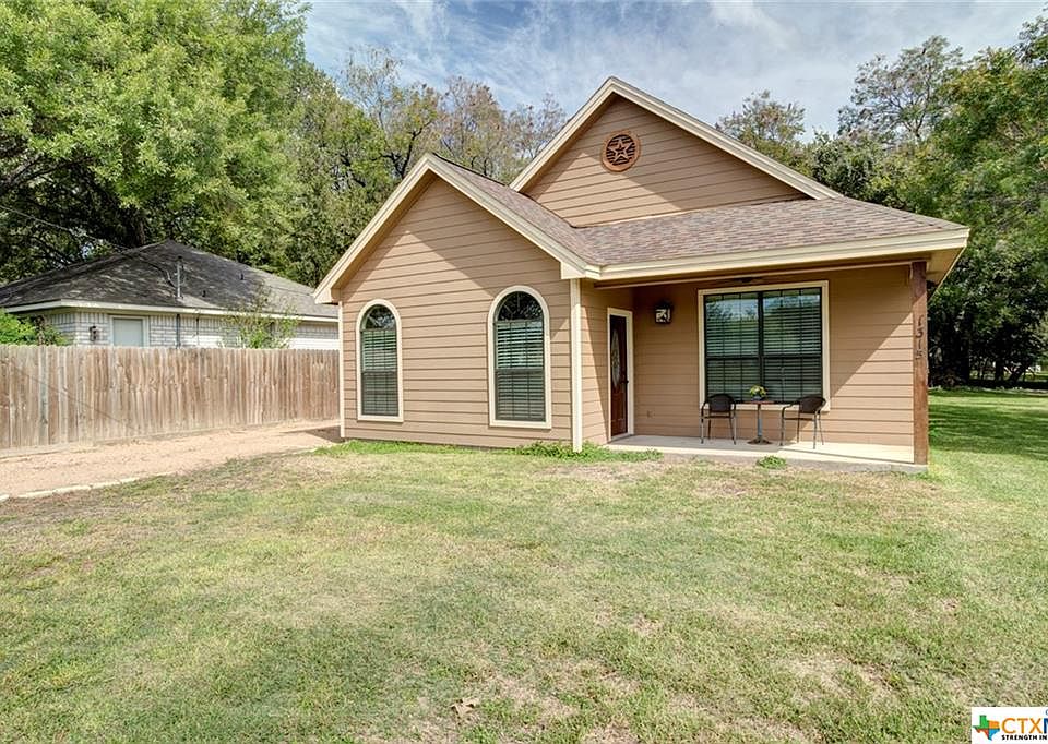 1st image of 1315 Edgewater Fls