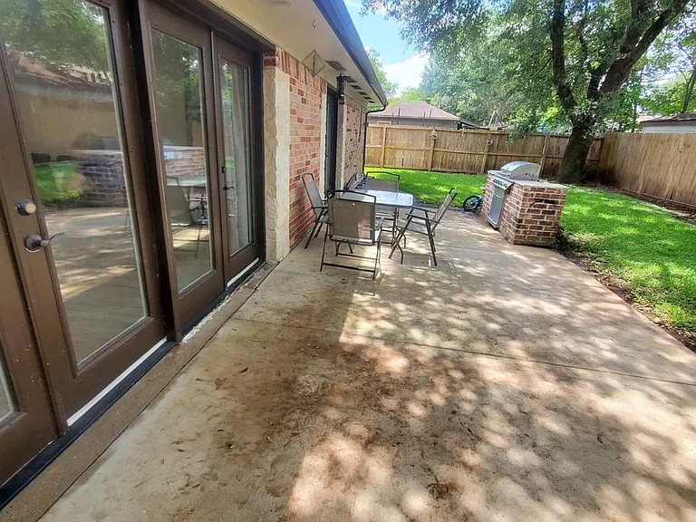 1910 Eastfield Dr — Photo 24