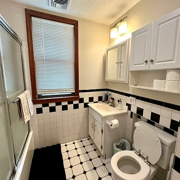 261 E St #2 — Photo 13
