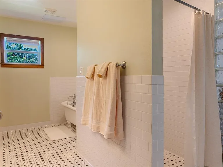 416 Sunset Dr — Photo 54