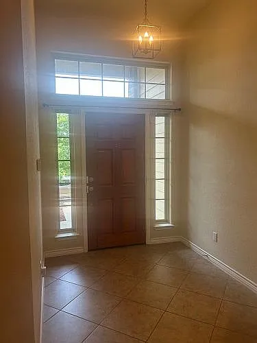 3 bed, 2.5 bath, $2,150 — Photo 4