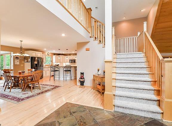 5th image of 6265 Holly Dr