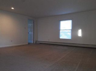 40 Rucereto Ave, Dumont, NJ 07628