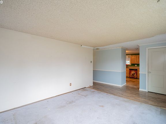 5th image of 13907 NE 39th St