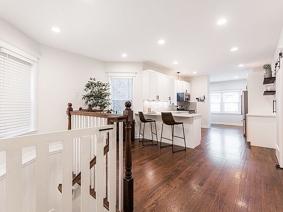 5th image of 4944 N Drake Ave