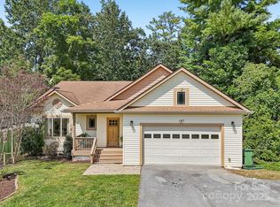 147 Cedar Ln, Arden, NC 28704