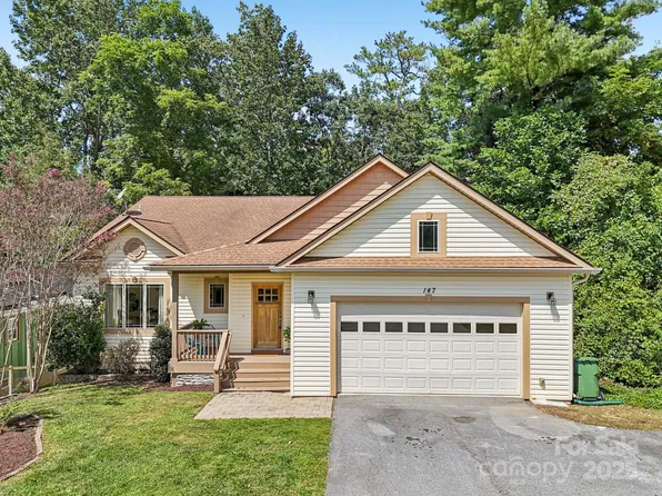 147 Cedar Ln, Arden, NC 28704