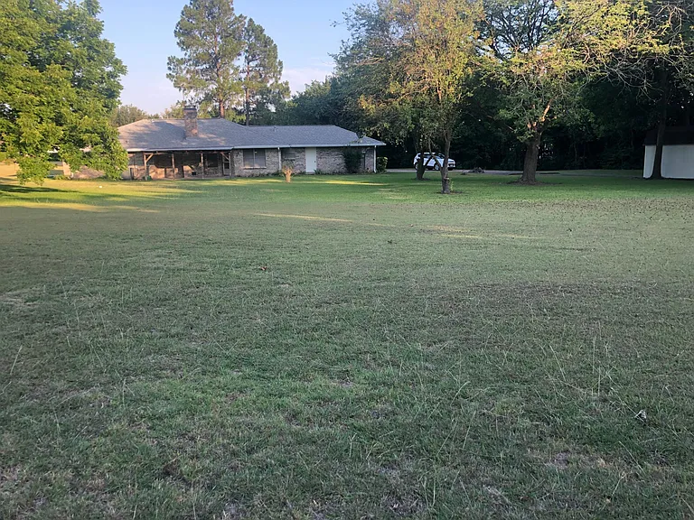 121 Walnut Ct — Photo 16