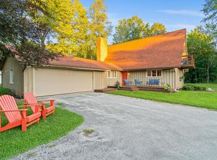 3676 E Norport Dr, Port Washington, WI 53074