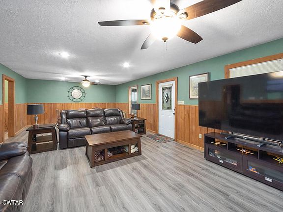 4th image of 1070 Inca Rd