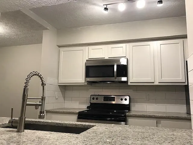 1689 Park Row Dr — Photo 8