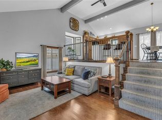 8574 Hauser Ct, Lenexa, KS 66215