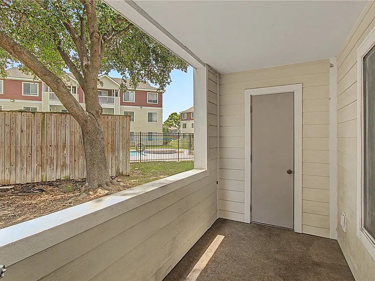 521 Parkway #103 — Photo 15